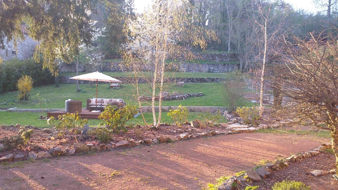 LE Clos BOURBON 1 Ferrières-sur-Sichon Exterior foto